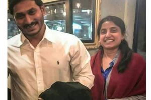 జగన్ లండన్ పర్యటన ఇప్పుడే ఎందుకు..?