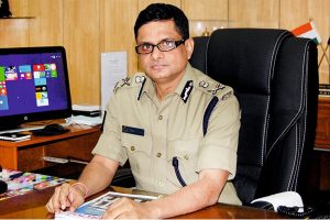 సీబీఐ వర్సెస్ విపక్షాలు అంకంలో ఇది కోల్‌కతా ట్విస్ట్..!