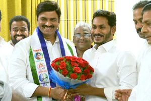ఆయ‌న పార్టీ మార‌గానే అధికారం వైకాపాకే అంటున్నారే!