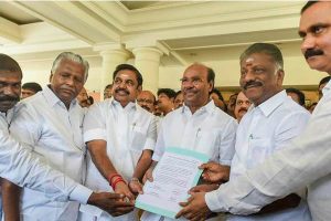 త‌మిళ‌నాడు రాజ‌కీయాన్ని మార్చే ఉప ఎన్నిక‌లివి!