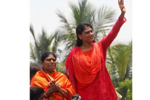షర్మిల పార్టీ ఆవిష్కరణ చీఫ్ గెస్ట్ విజయలక్ష్మి..!