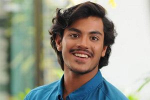 టాలీవుడ్ కొత్త ట్రెండ్‌:   బైకుల మీద ‘బాబు’లు!