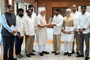 చైతన్య : కేంద్రానికి పూర్తి మెజార్టీ ఉంటే లొంగిపోవాల్సిందేనా..? పోరాడలేమా..?