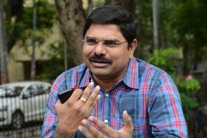 విమ‌ర్శ‌కుల కోసం సినిమాలు తీయాలా:  మ‌ధుర శ్రీ‌ధ‌ర్ అసంతృప్తి