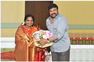 తమిళిసైతో చిరంజీవి ప్రత్యేక భేటీ..! రాజకీయం లేదు..!?