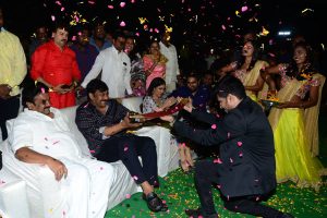 చిరుకి నిఖిల్ `డాన్స్’  ట్రీట్‌