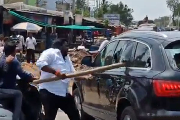 Bonda Uma, Budda Venkanna attacked