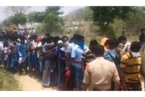 థియేటర్ల ముందూ ఇలాంటి క్యూ లు కనపడతాయా?
