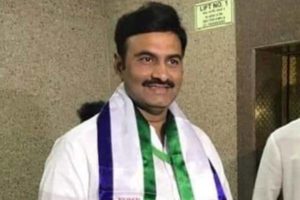 ఎడిటర్స్‌ కామెంట్ : వైసీపీ గురివింద రాజకీయం..!