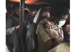 రేప్ కేసు  కూడా పెట్టేసిన ఏపీ పోలీసులు..!