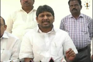 బొప్పరాజుకు ఐఆర్, పీఆర్సీ కావాలట!