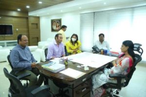 షర్మిల పార్టీలోకి సానియా చెల్లి, అజహర్ కుమారుడు..!?