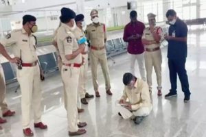 తిరుపతిలో నిర్బంధం : చంద్రబాబుకు మాత్రమే కోడ్, కోవిడ్ రూల్సా..?
