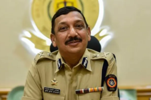 సీబీఐ ఆఫీసర్లకు గడ్డం, జీన్స్, టీషర్టులు బ్యాన్..!