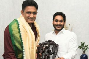 అనిల్ కుంబ్లే వచ్చింది బిల్లుల కోసం..!?