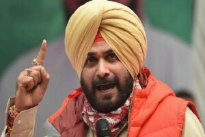 కెప్టెన్‌ను క్లీన్ బౌల్డ్ చేసిన సిద్దూ.. ఇక కిరీటమే..!