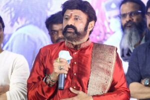 టాలీవుడ్ చెప్పుకున్నా ఏపీలో వినేవాళ్లు లేరంటున్న బాలకృష్ణ !