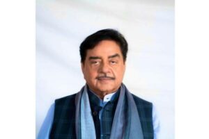 “షాట్‌ గన్ సిన్హా”కు బెంగాల్‌లో చోటిచ్చిన మమతా బెనర్జీ !