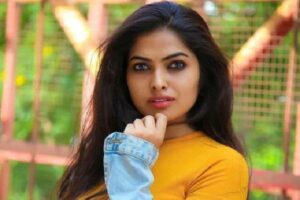 నిర్మాత‌ల స‌హ‌నాన్ని ప‌రీక్షిస్తోన్న `బిగ్ బాస్‌` దివి!