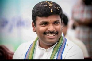 నామినేషన్‌లో పవన్ ఫోటో వాడేసుకున్న గుడివాడ అమర్నాథ్ !