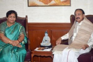 వెంకయ్య లేదా అనసూయ ఊకే ! ఇద్దరిలో రాష్ట్రపతి ఎవరు ?