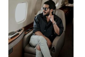 దుల్కర్ కి ఇంత క్రేజా?