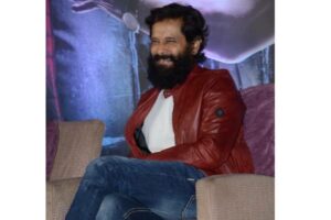 బోయ్ తెలుసు.. గాళ్ తెలుసు.. `బాయ్ కాట్` ఎవ‌రు?