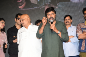 చిరుకి మీడియా అంటే ఇంకా భ‌య‌మేనా?