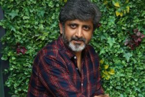 గాడ్ ఫాదర్ లో పది సర్ ప్రైజ్ లు : మోహన్ రాజా