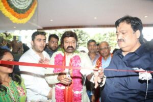 టికెట్ ధరలు అందుబాటులో వుండటం ఇండస్ట్రీకి మంచిది: బాలకృష్ణ