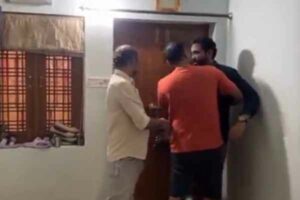 ఆన్‌లైన్‌కి ఎక్కిన మంచు బ్రదర్స్ గొడవలు !