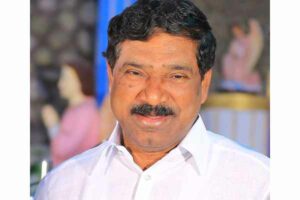 పుట్టుకల్ని ప్రశ్నించుకునే రాజకీయం తెలంగాణకు తెచ్చిన రాజయ్య !
