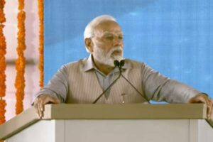 కేసీఆర్ అవినీతిపై దర్యాప్తు సంస్థలు కన్నేశాయి : ప్రధాని