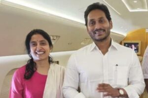 లిక్కర్ స్కామ్‌లో జగన్, భారతిలే సూత్రథారులు:  కాంగ్రెస్