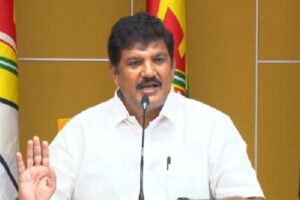ధూళిపాళ్లను అరెస్టు చేయడానికి బుల్డోజర్లతో వెళ్లిన పోలీసులు !