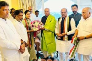 విజయశాంతి మరో జంప్ – కాంగ్రెస్ లోకి !