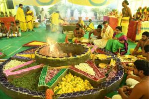 హోమాలు పూర్తి చేస్తున్న చంద్రబాబు !