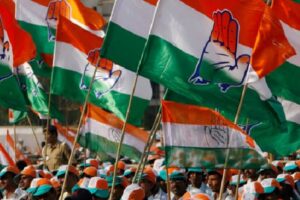 కాంగ్రెస్ ద్రోహం చేస్తోందా ? కాంగ్రెస్‌కు ద్రోహం చేశారా ?