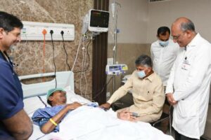 కేసీఆర్‌తో మాట్లాడాలనిపించి వచ్చా : చంద్రబాబు