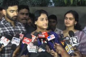 మా వల్లే గెలిచారు – అందుకే కాంగ్రెస్‌లోకి పిలిచారు : షర్మిల