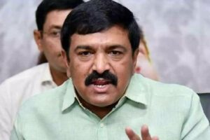 ద్వారంపూడిపై యుద్ధం ప్రకటిస్తున్న మత్స్యకార వర్గం !