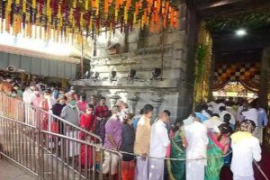 టీటీడీతో వైసీపీ రాజకీయ వ్యాపారం !