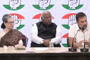 కాంగ్రెస్ కాళ్లు, చేతులు కట్టేసి ఎన్నికల పరుగు పందెం !