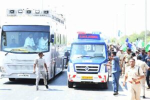 బస్సు యాత్ర : వైసీపీ రాంగ్ స్ట్రాటజీ
