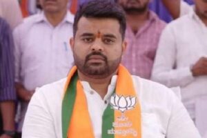 దేవగౌడ మనవడి రాసలీలలు – బీజేపీకి తలనొప్పి !