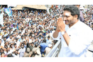 బస్సు యాత్ర అసాంతం విపక్షాలపై ఏడుపే !