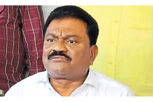 వివరణ కూడా అడగకుండానే ఎమ్మెల్సీపై అనర్హత !