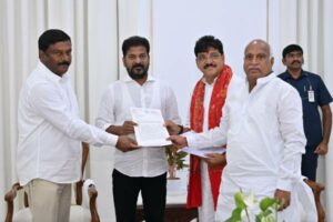 రేవంత్‌తో ముగ్గురు బీజేపీ ఎమ్మెల్యేల భేటీ