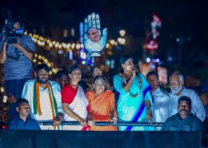 ఎంపీని చేస్తానని తల్లిని కూడా మోసం చేసిన జగన్ : షర్మిల