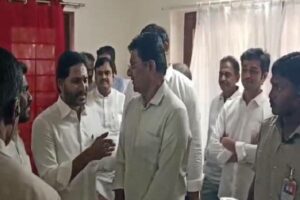 ఓడిపోయాక ప్రజాదర్భార్ – ఆకులేమీ మిగల్లేదు జగన్   !